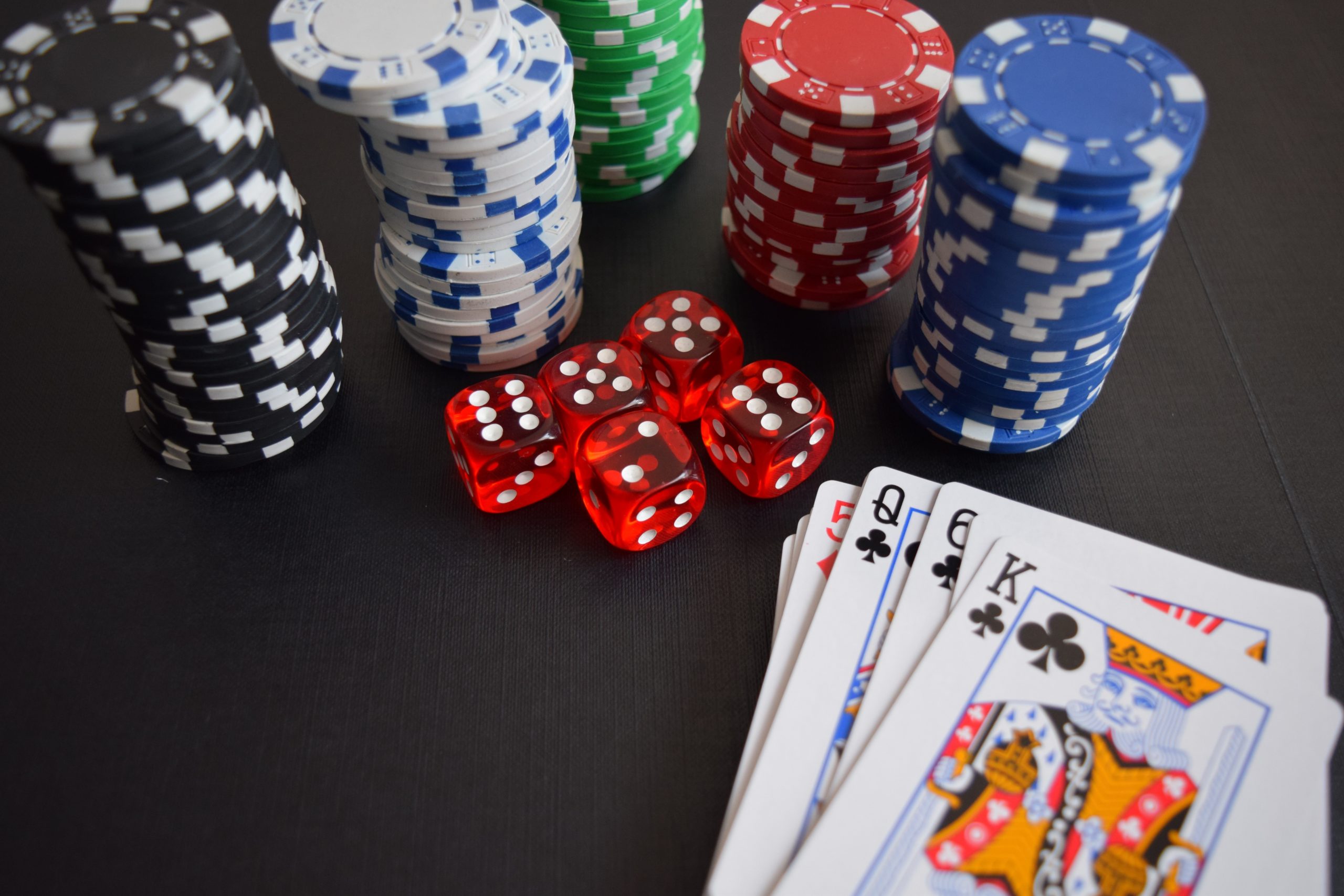 Wie steht die Schweiz zu Online Casinos? – harte Regelungen für Spieler aus der Schweiz